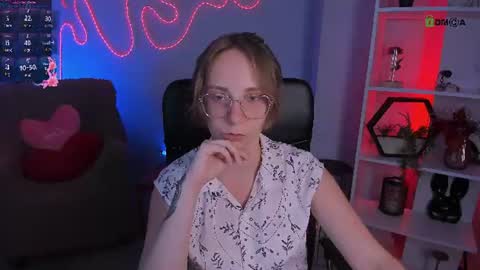 Snapshot of helli_belli chatting on July 18, 2026, 7:17 pm Helli online show from July 18, 2026, 7:17 pm