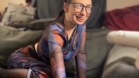 Katie 3 online show from March 8, 2026, 7:17 pm