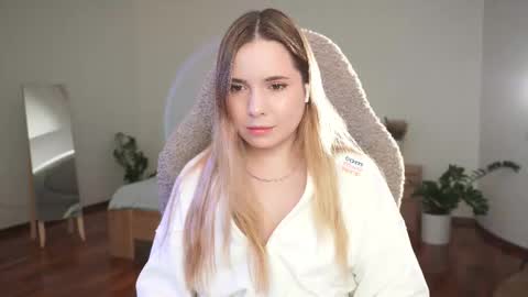 Snapshot of hello_taya chatting on September 29, 2025, 6:13 pm Taya online show from September 29, 2025, 6:13 pm