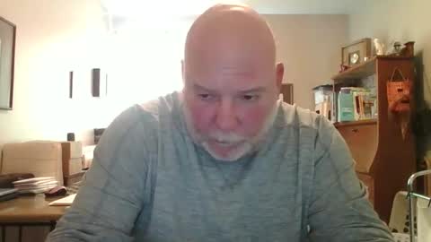 helloforfun111 online show from January 18, 2026, 4:11 pm