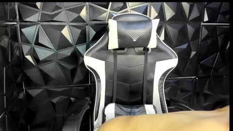 Snapshot of heluehorny13 chatting on February 2, 2026, 5:11 pm heluehorny13 online show from February 2, 2026, 5:11 pm