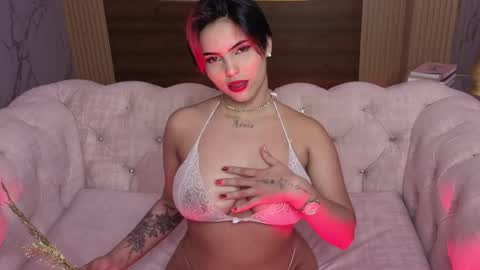 hemma_s1 online show from May 6, 2026, 8:25 pm