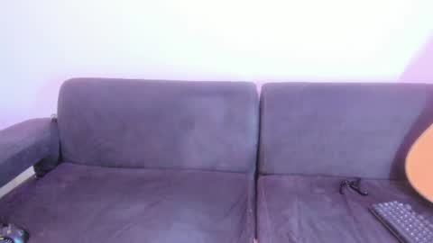 henrik_senn online show from June 12, 2026, 9:35 pm