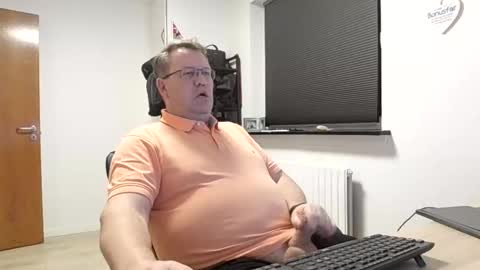 Snapshot of henrikrp1971 chatting on February 5, 2025, 8:14 pm henrikrp1971 online show from February 5, 2025, 8:14 pm