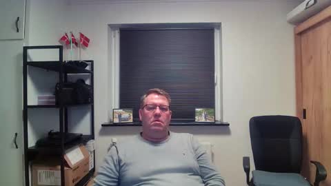 Snapshot of henrikrp1971 chatting on February 16, 2026, 5:53 pm henrikrp1971 online show from February 16, 2026, 5:53 pm