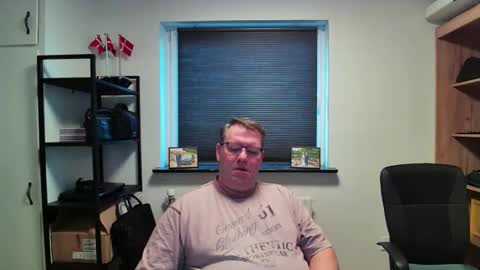 Snapshot of henrikrp1971 chatting on March 7, 2026, 11:07 am henrikrp1971 online show from March 7, 2026, 11:07 am