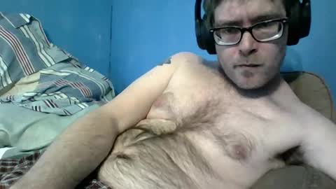 Snapshot of henry_balthazar chatting on April 4, 2026, 3:20 pm Henry Balthazar online show from April 4, 2026, 3:20 pm