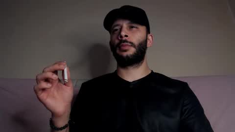 HenryAxe online show from September 18, 2025, 2:02 am