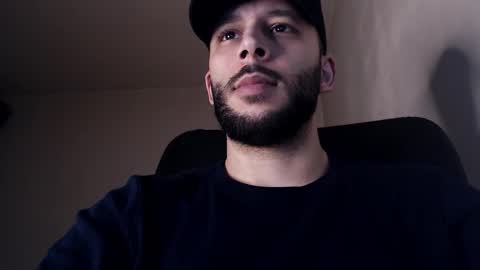 HenryAxe online show from November 22, 2025, 1:43 pm