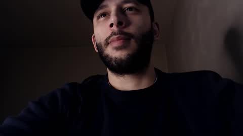 HenryAxe online show from December 21, 2025, 1:57 am