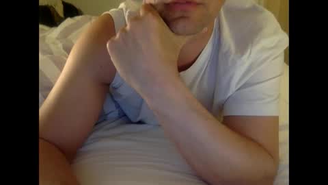 Snapshot of henryhipster chatting on November 14, 2025, 4:49 pm Henryhipster sub spank useme new Europe Twink kiss first fit kinky naughty online show from November 14, 2025, 4:49 pm