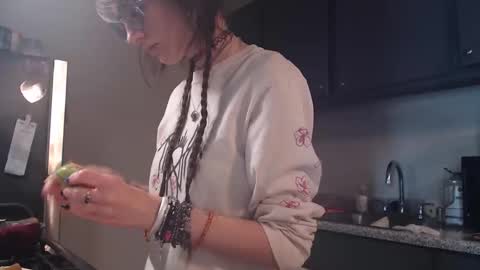 Shianne Siren online show from May 5, 2026, 7:11 pm