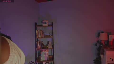 Hello I am Valentina independent Colombian model I love sensuality and pleasure welcome online show from April 21, 2026, 11:49 am