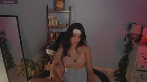 Hello I am Valentina independent Colombian model I love sensuality and pleasure welcome online show from April 28, 2026, 8:25 pm