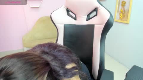 Snapshot of hera_pearl chatting on November 24, 2025, 11:10 am hera online show from November 24, 2025, 11:10 am