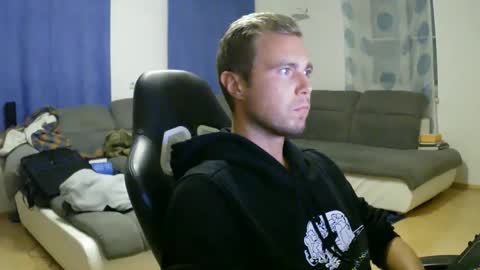 Snapshot of herbstenden chatting on September 9, 2025, 6:40 pm John Pearl online show from September 9, 2025, 6:40 pm