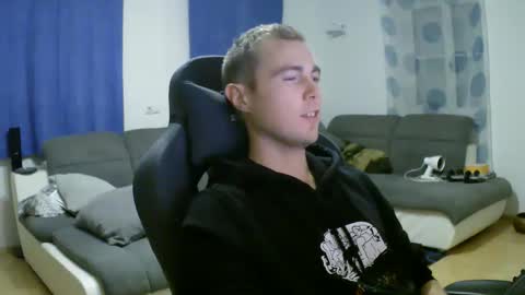 Snapshot of herbstenden chatting on November 25, 2025, 6:19 pm John Pearl online show from November 25, 2025, 6:19 pm