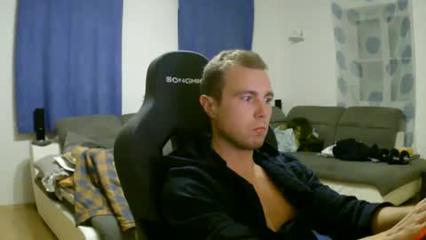 Snapshot of herbstenden chatting on May 20, 2026, 8:37 pm John Pearl online show from May 20, 2026, 8:37 pm