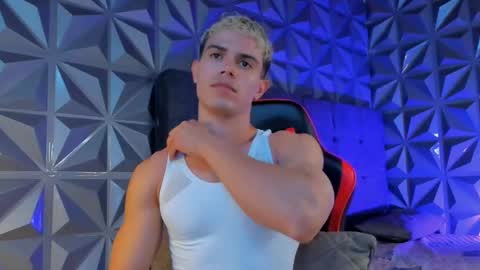 Snapshot of hercules_12345 chatting on June 3, 2026, 4:59 am Hercules online show from June 3, 2026, 4:59 am