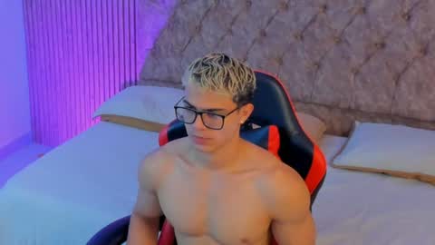 Snapshot of hercules_12345 chatting on June 16, 2026, 8:17 am Hercules online show from June 16, 2026, 8:17 am