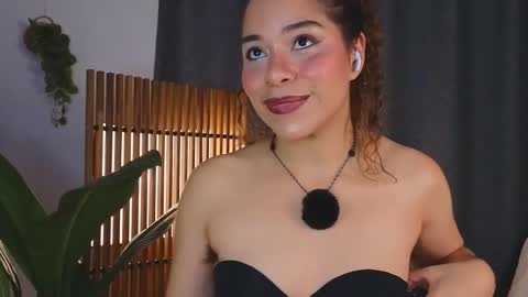 Snapshot of hercyqueen chatting on October 17, 2025, 8:17 am hercyqueen online show from October 17, 2025, 8:17 am