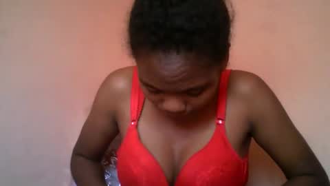 Snapshot of herisse01 chatting on May 26, 2026, 7:15 am herisse01 online show from May 26, 2026, 7:15 am
