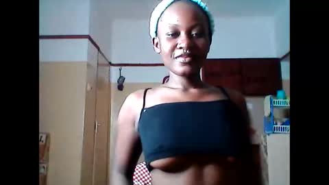 Snapshot of herslatt chatting on May 13, 2026, 12:19 am herslatt online show from May 13, 2026, 12:19 am