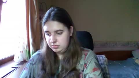 hess_luna_ online show from November 22, 2025, 10:14 am