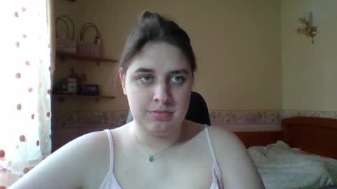 hess_luna_ online show from May 1, 2026, 9:03 am