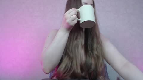 Snapshot of hesssa chatting on January 23, 2025, 5:13 am Hesssa Prime time The broadcasts start at 3am and 3 pm London time online show from January 23, 2025, 5:13 am