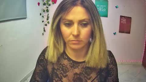 Hestesiaxx online show from February 3, 2026, 2:53 am