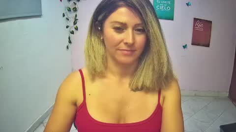Hestesiaxx online show from May 12, 2026, 1:58 am