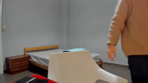 heterooli online show from December 20, 2025, 5:20 pm