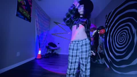Snapshot of hexivu chatting on November 17, 2025, 2:39 am salem online show from November 17, 2025, 2:39 am