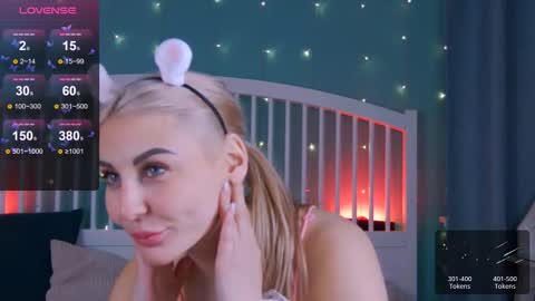Snapshot of hey_cassie chatting on November 27, 2025, 4:09 pm hey_cassie online show from November 27, 2025, 4:09 pm