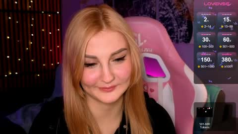 Snapshot of hey_cassie chatting on April 9, 2026, 3:06 pm hey_cassie online show from April 9, 2026, 3:06 pm