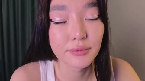 Snapshot of hey_herbal chatting on March 12, 2025, 6:55 pm Audrey online show from March 12, 2025, 6:55 pm