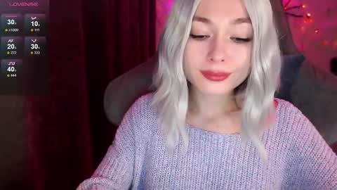 Snapshot of hey_nora_ chatting on November 22, 2025, 8:46 am Nora online show from November 22, 2025, 8:46 am