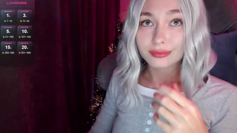 Snapshot of hey_nora_ chatting on December 15, 2025, 1:59 pm Nora online show from December 15, 2025, 1:59 pm