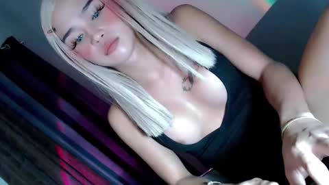 Snapshot of hey_sexy_lady28 chatting on September 27, 2025, 1:49 pm Tamarah online show from September 27, 2025, 1:49 pm