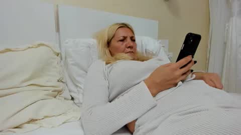 Snapshot of heyheygrey chatting on September 18, 2025, 7:49 pm Heyheygrey online show from September 18, 2025, 7:49 pm