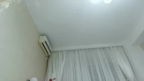 Snapshot of heyheygrey chatting on December 17, 2025, 5:35 am Heyheygrey online show from December 17, 2025, 5:35 am