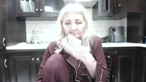 Snapshot of heyheygrey chatting on January 14, 2026, 5:57 am Heyheygrey online show from January 14, 2026, 5:57 am