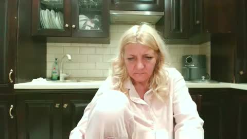 Snapshot of heyheygrey chatting on January 16, 2026, 6:34 pm Heyheygrey online show from January 16, 2026, 6:34 pm