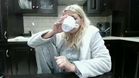 Snapshot of heyheygrey chatting on February 5, 2026, 1:10 am Heyheygrey online show from February 5, 2026, 1:10 am