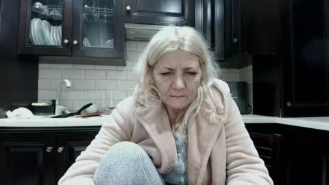 Snapshot of heyheygrey chatting on February 10, 2026, 3:10 am Heyheygrey online show from February 10, 2026, 3:10 am