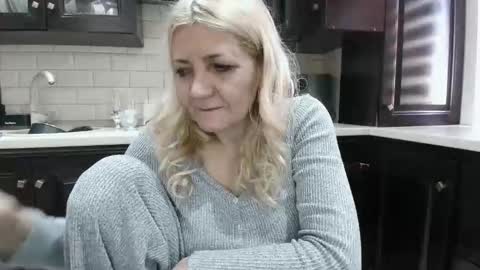 Snapshot of heyheygrey chatting on March 15, 2026, 1:28 pm Heyheygrey online show from March 15, 2026, 1:28 pm