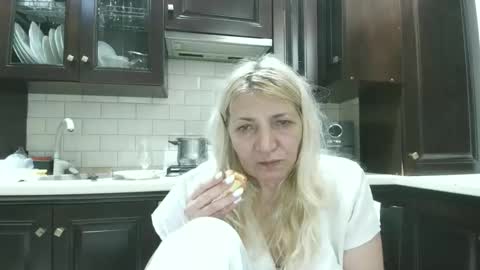 Heyheygrey online show from June 9, 2026, 8:20 pm