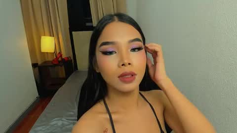 Snapshot of heyitsafira chatting on May 31, 2026, 6:42 pm SAFIRA 3 online show from May 31, 2026, 6:42 pm