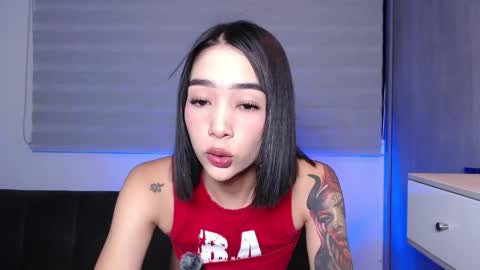 Snapshot of heylaura11 chatting on May 26, 2026, 1:23 am Laura online show from May 26, 2026, 1:23 am